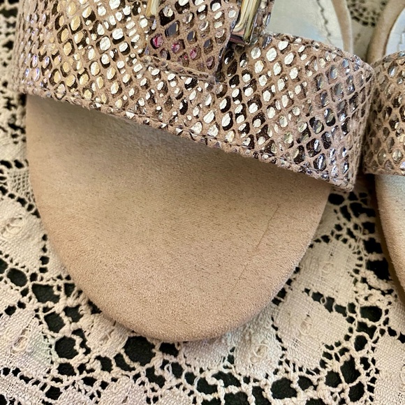 🔥Anne Klein Flex Snake Skin Wedge Sandal🔥 - Picture 3 of 15
